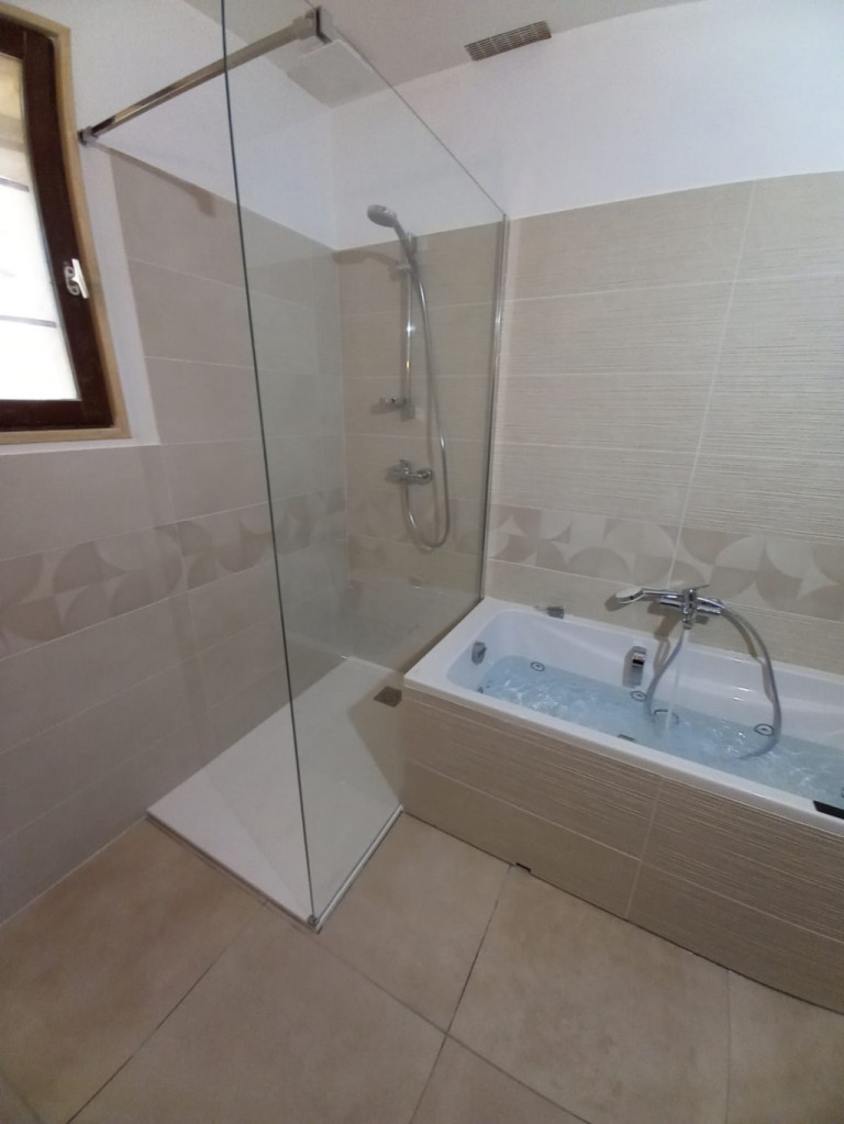 Rénovation complète de salle de bain  à Thoard