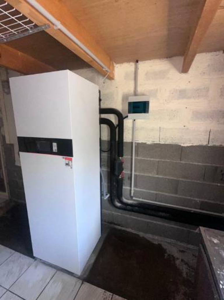 Remplacement d'une chaudière Fioul par une pompe à chaleur air/eau Viessmann à Le Brusquet