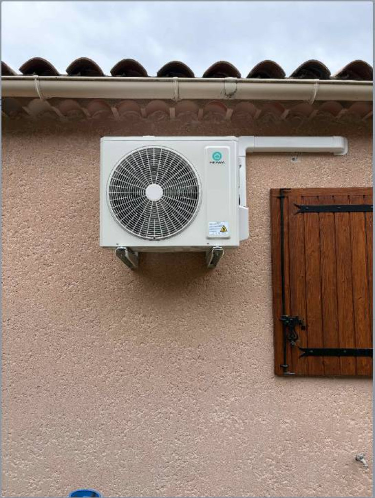 Installation complète d’une PAC Air Air Heiwa à Volonne