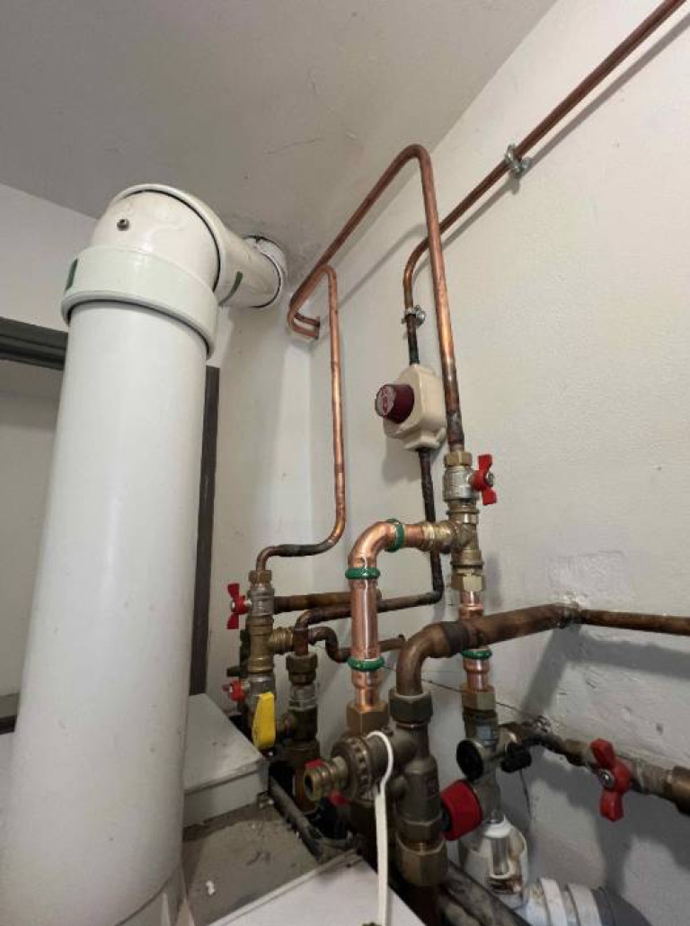 Installation d'un chauffe eau solaire Viessmann CESI à La Javie