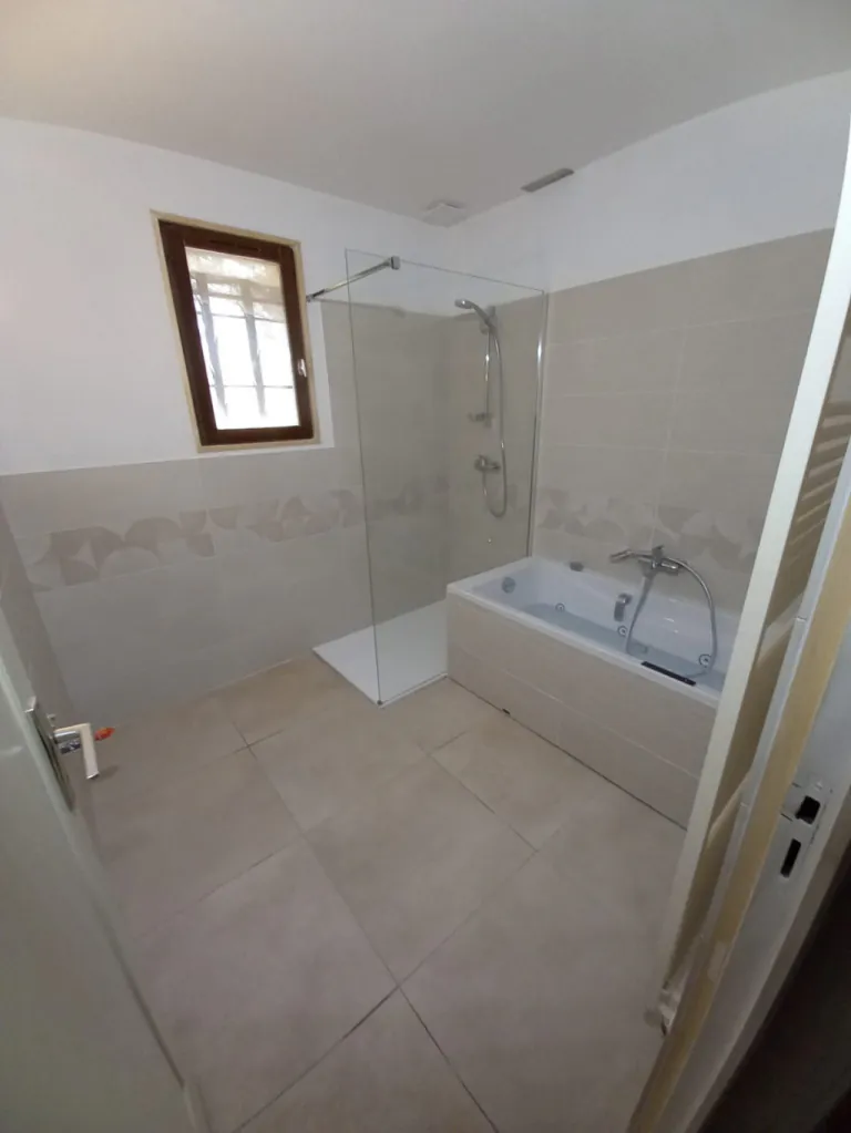 Rénovation complète de salle de bain à Thoard