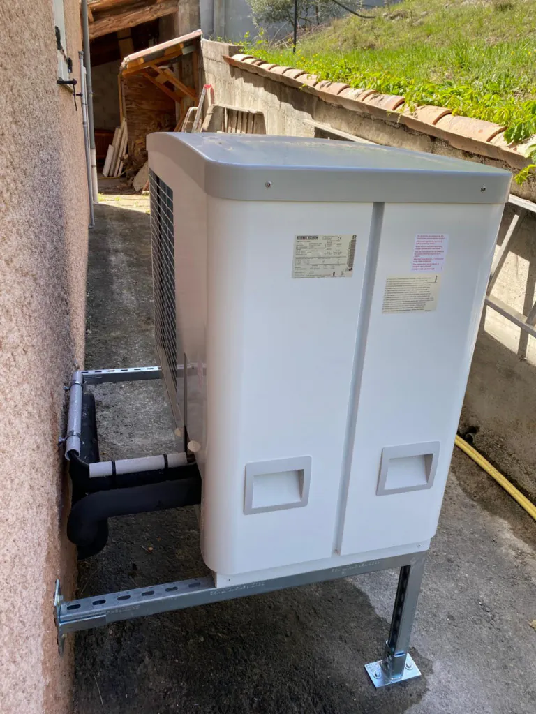 Remplacement d’une chaudière fioul par une pompe à chaleur STIEBEL ELTRON à DIGNE LES BAINS